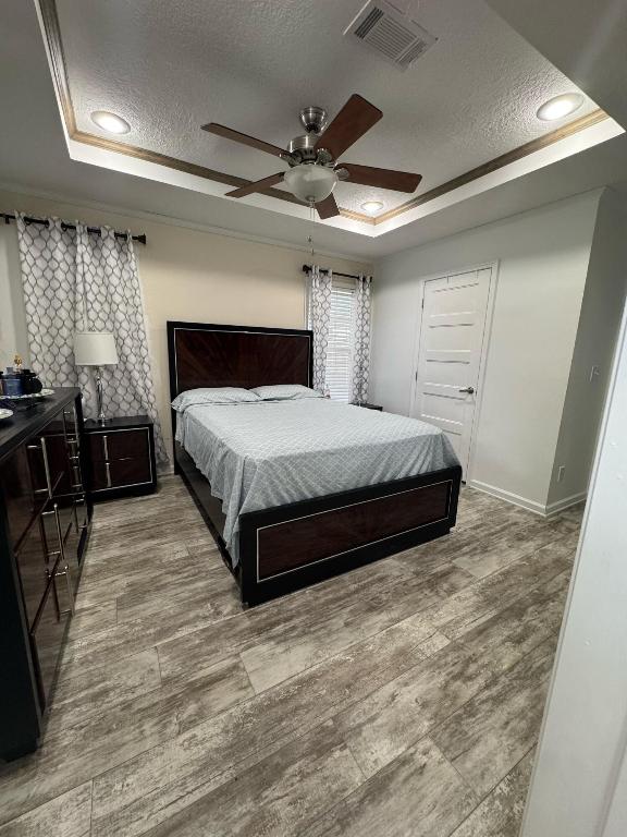 Lake Worth Village. - Residential