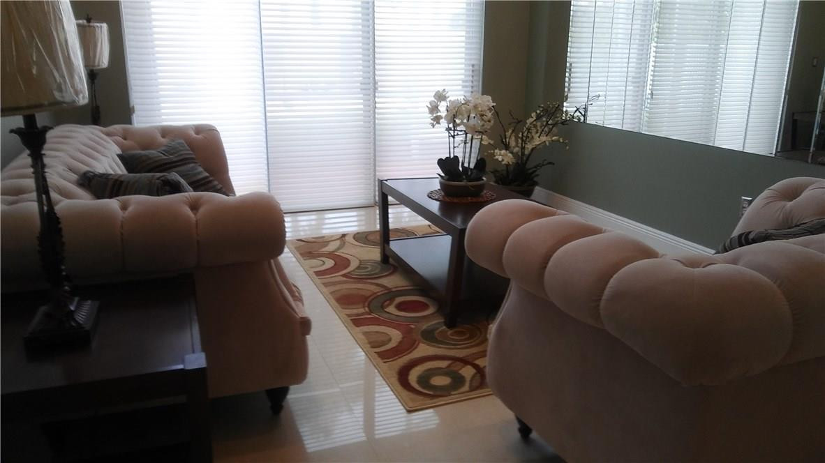 LENNOX ISLE - Residential