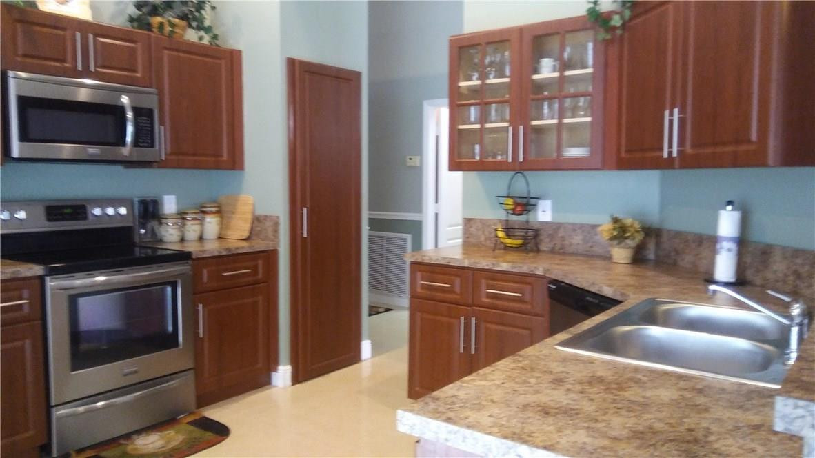 LENNOX ISLE - Residential