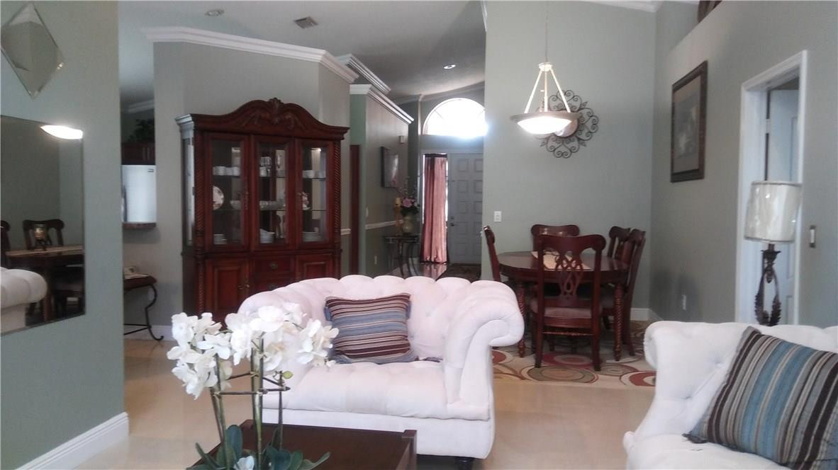 LENNOX ISLE - Residential