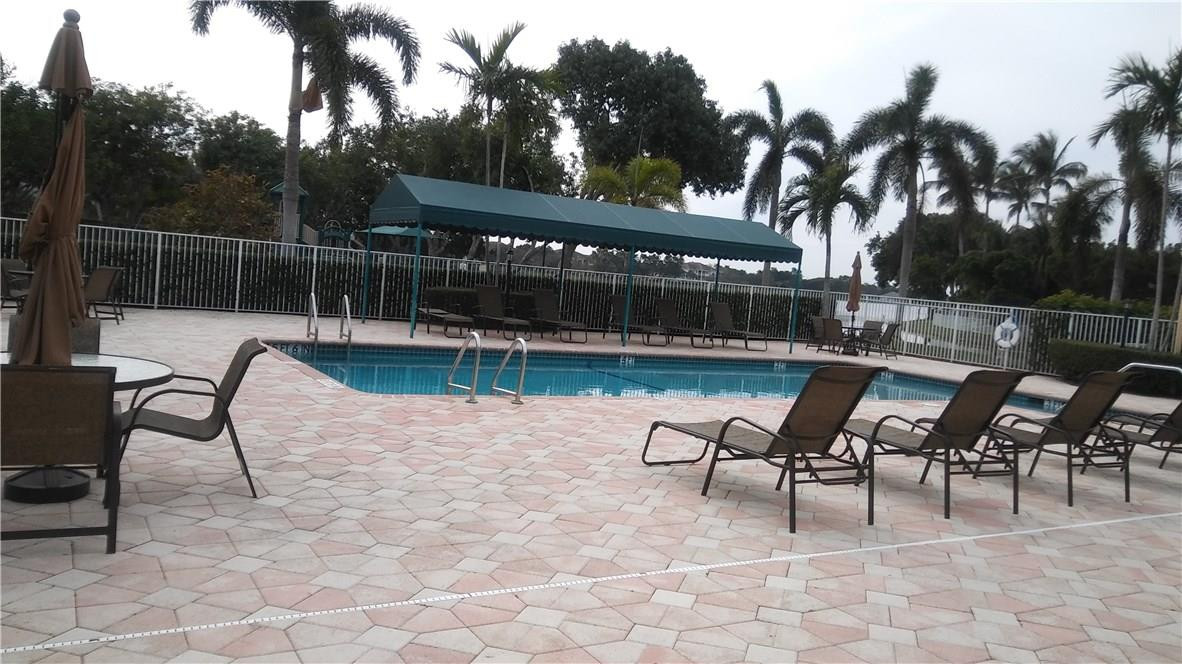 LENNOX ISLE - Residential