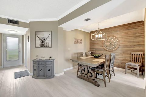 Tiny photo for 3951 Via Poinciana #415, Lake Worth, FL 33467 (MLS # R11156072)