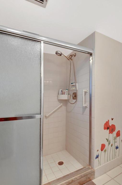 POINCIANA PLACE CONDO 1,2,8 AND 9 - Residential