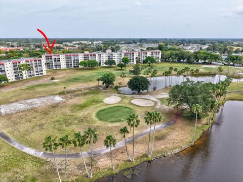 Tiny photo for 3951 Via Poinciana #415, Lake Worth, FL 33467 (MLS # R11156072)