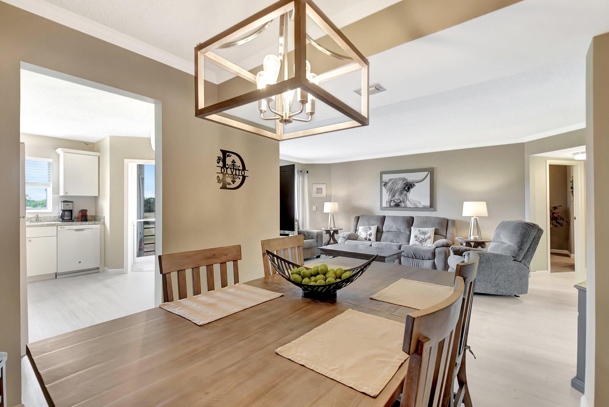 3951 Via Poinciana 415