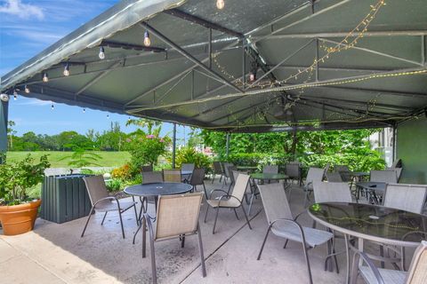 Tiny photo for 3951 Via Poinciana #415, Lake Worth, FL 33467 (MLS # R11156072)