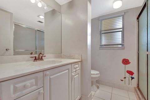 Tiny photo for 3951 Via Poinciana #415, Lake Worth, FL 33467 (MLS # R11156072)