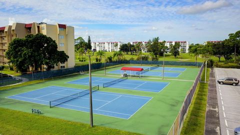 Tiny photo for 3951 Via Poinciana #415, Lake Worth, FL 33467 (MLS # R11156072)
