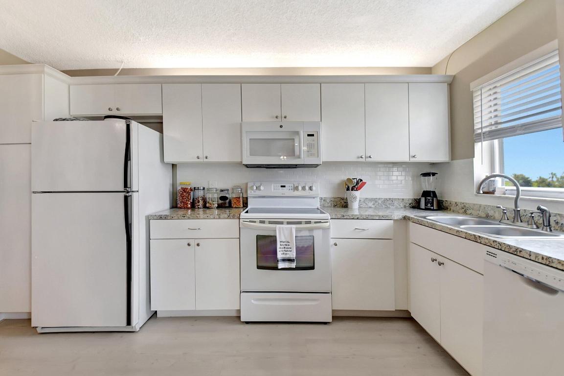 POINCIANA PLACE CONDO 1,2,8 AND 9 - Residential