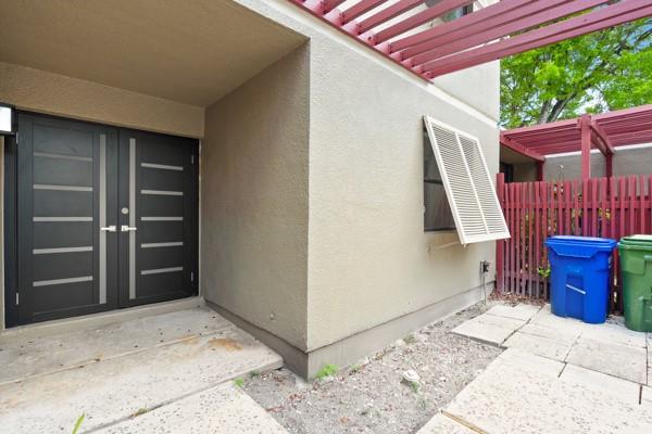 10911 Cypress Rd 10911