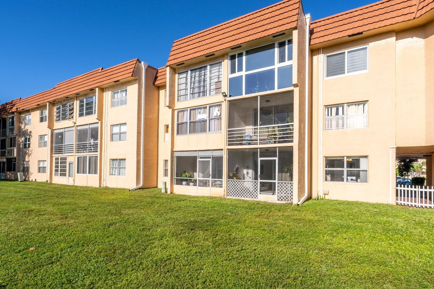 Sunrise Lakes Phase III - Residential