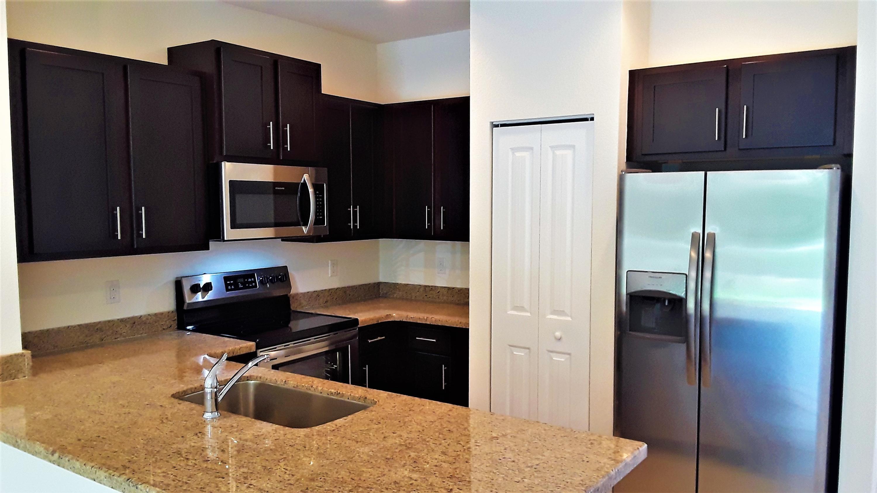 370 SE 1ST 370