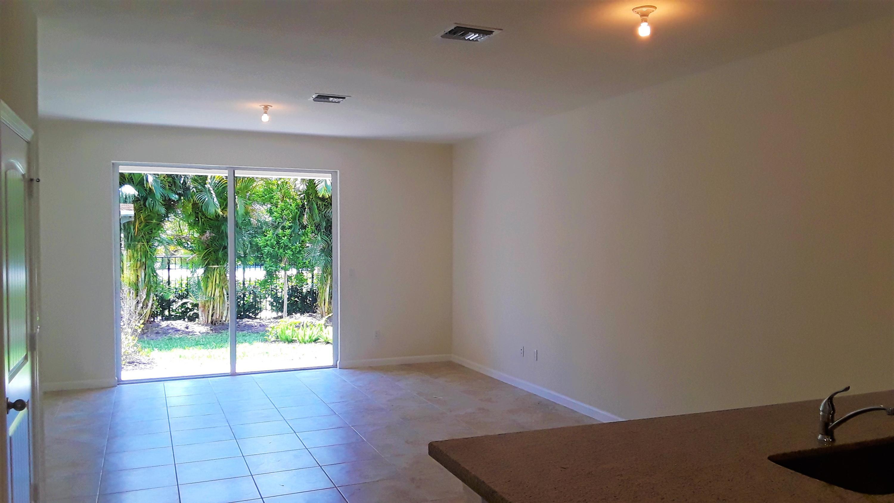 370 SE 1ST 370