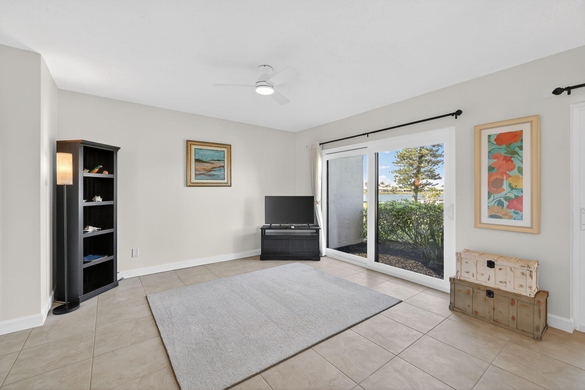 THE SANDS - Residential