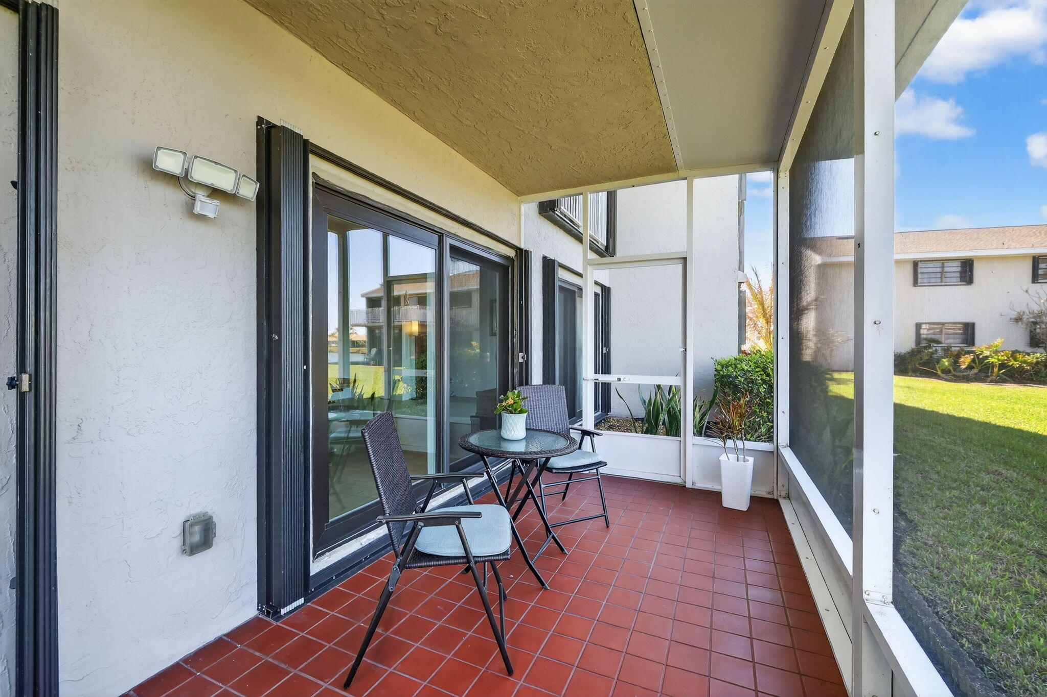 THE SANDS - Residential