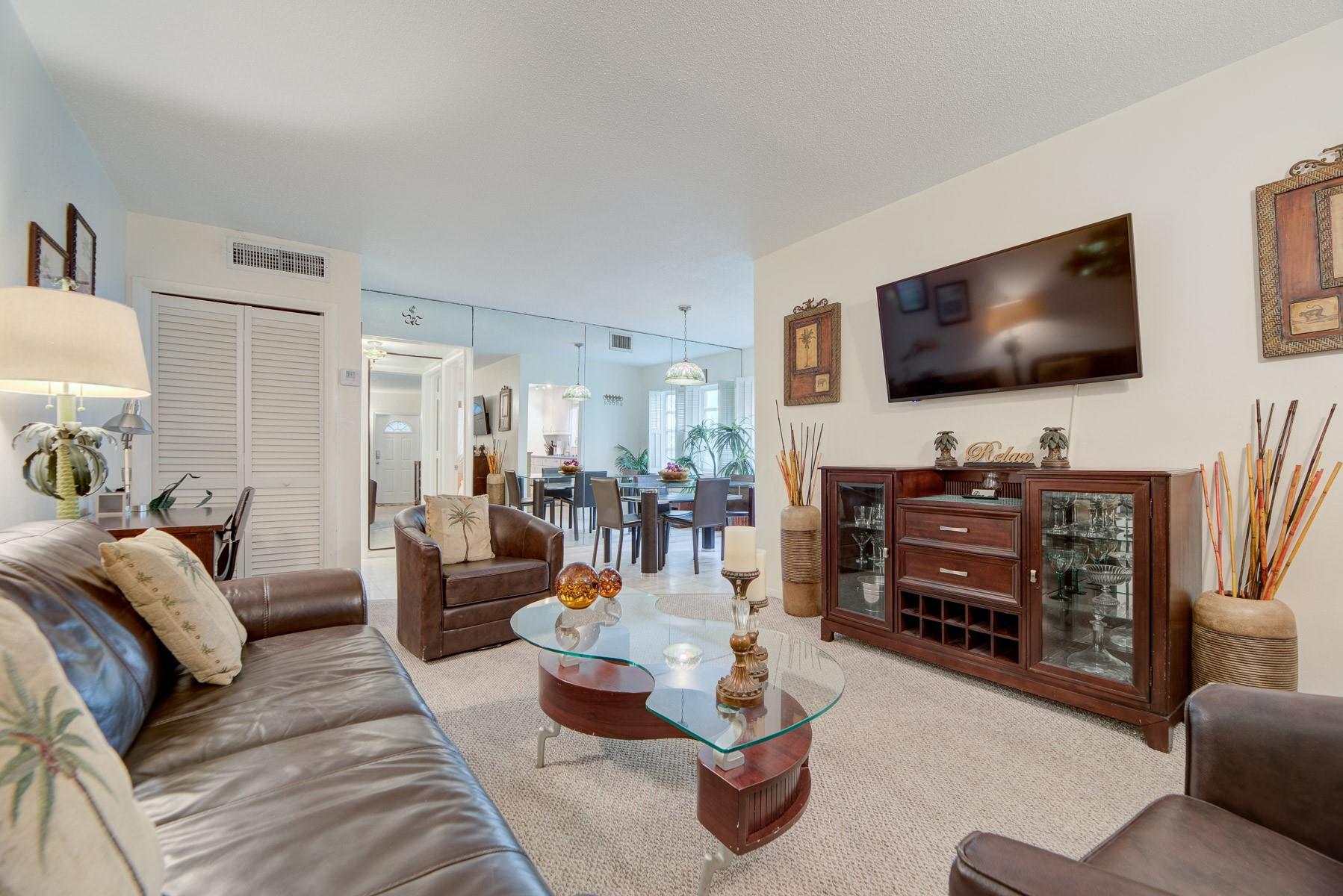 2404 NE 33rd Ave 6