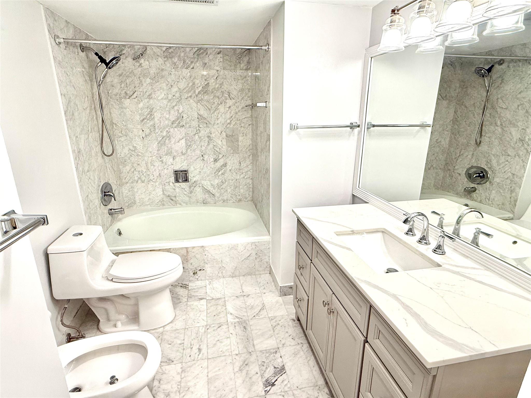 1541 Brickell Ave C-907