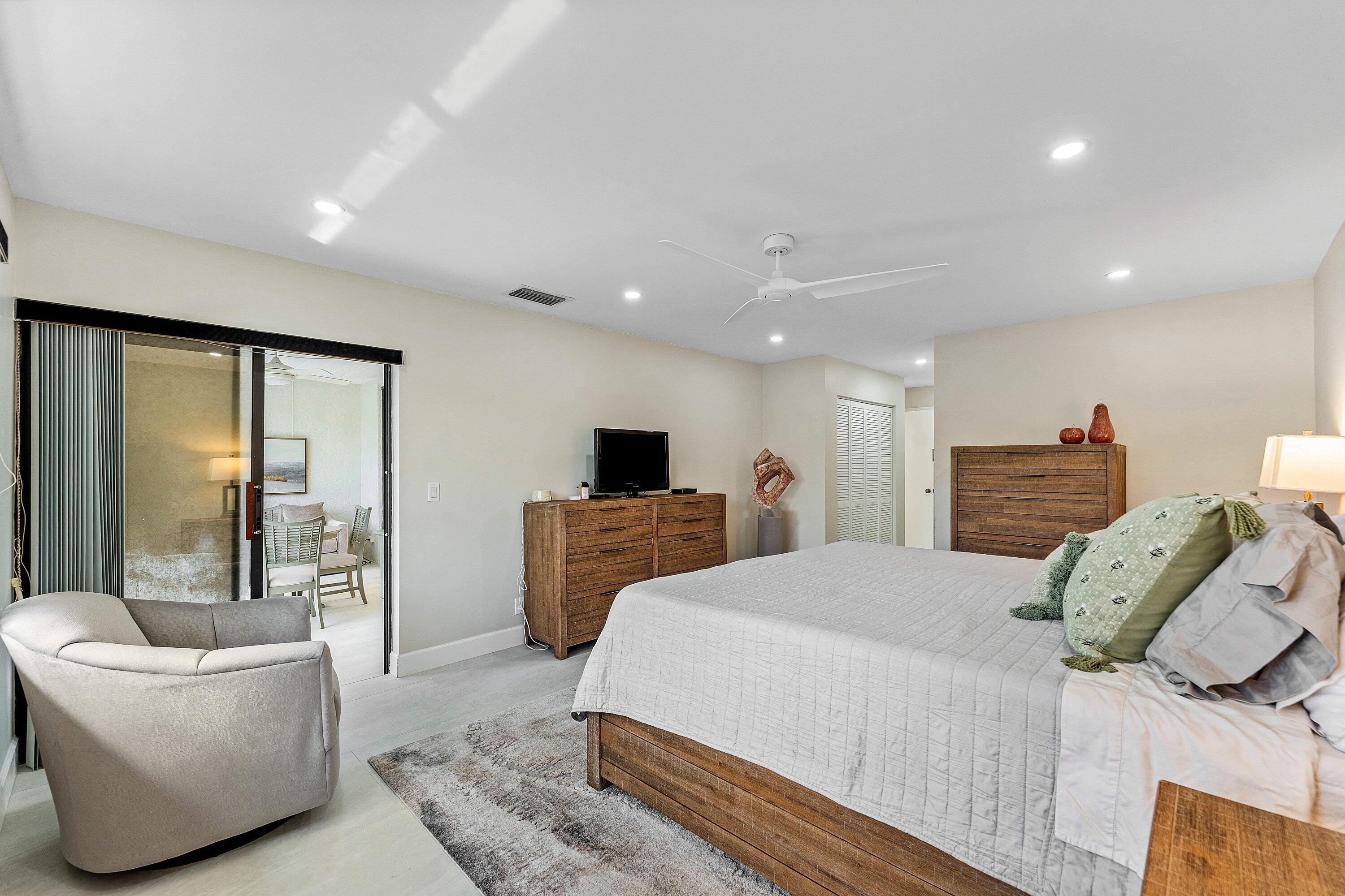 EASTGATE II AT HUNTERS RUN CONDO - Residential