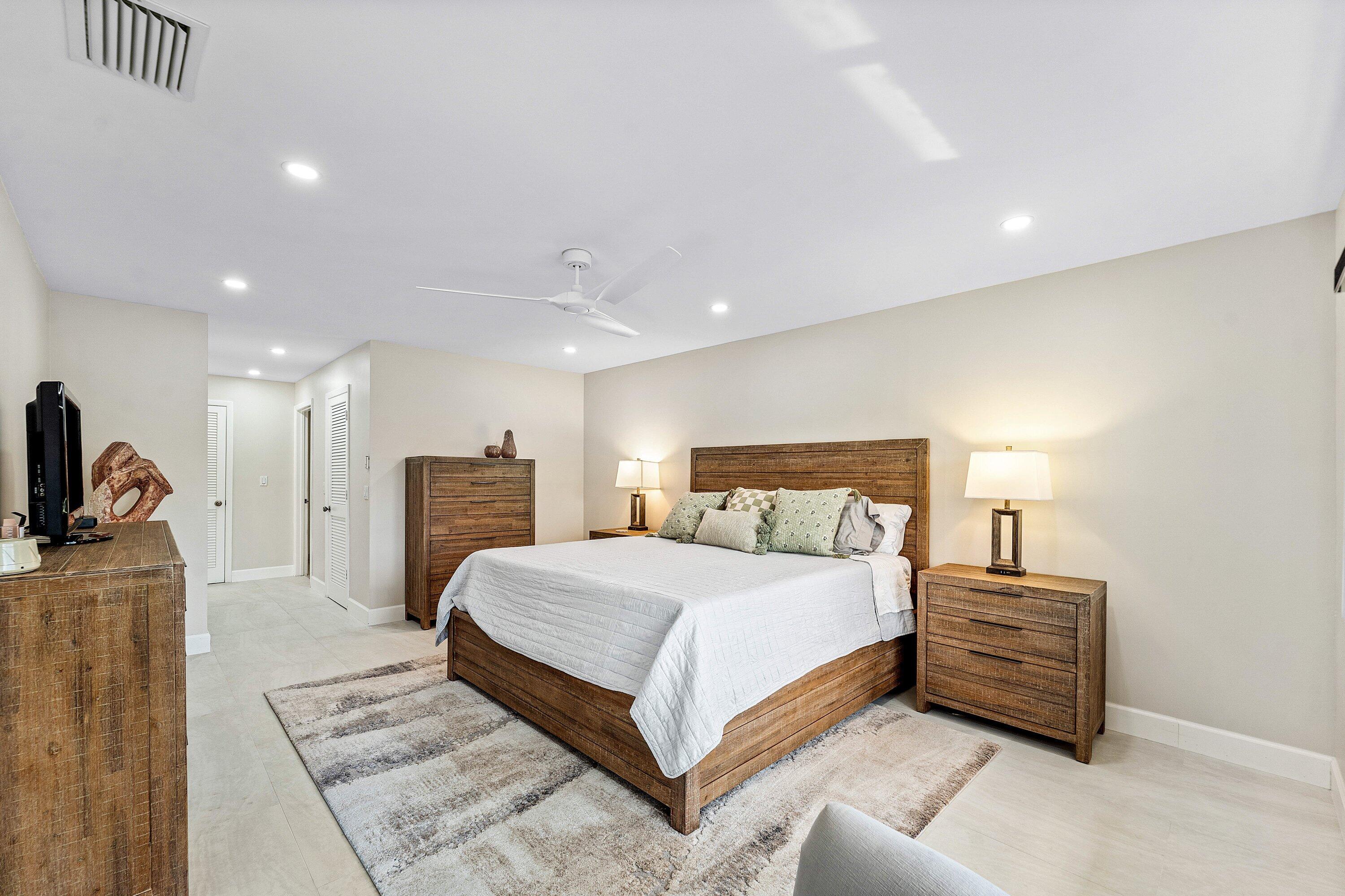 EASTGATE II AT HUNTERS RUN CONDO - Residential