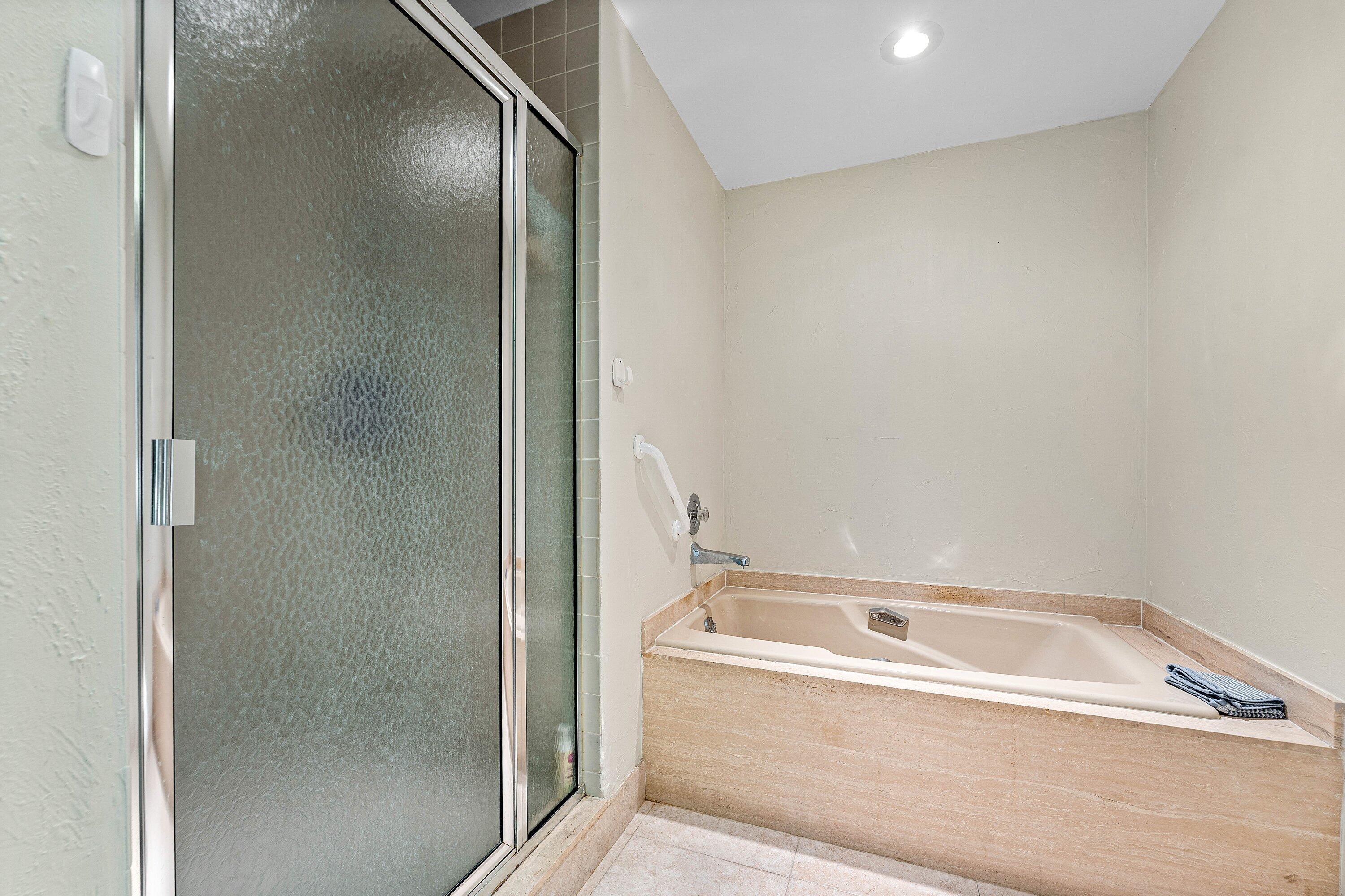 EASTGATE II AT HUNTERS RUN CONDO - Residential