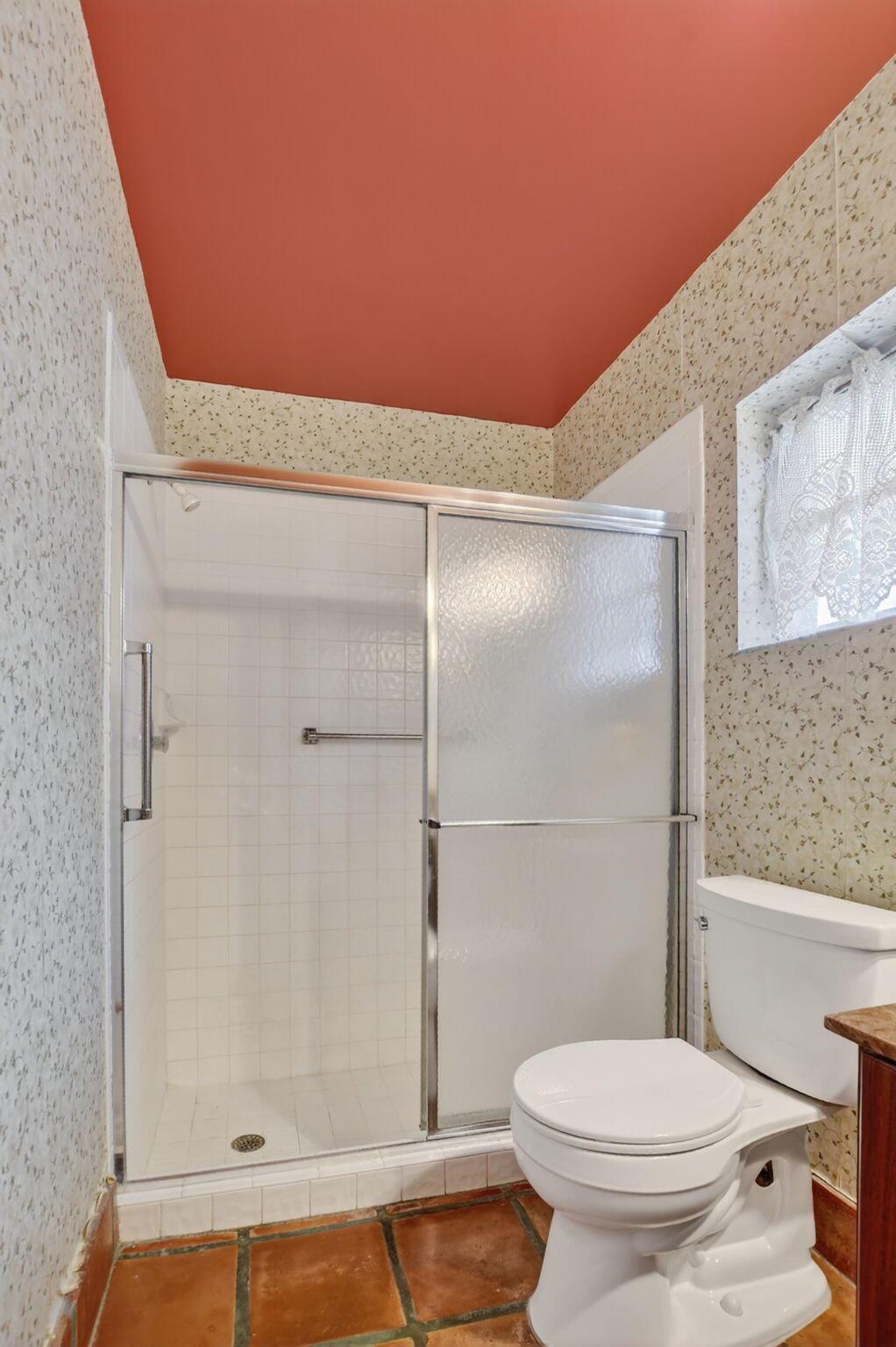 WHISPER WALK PARKLANE - Residential