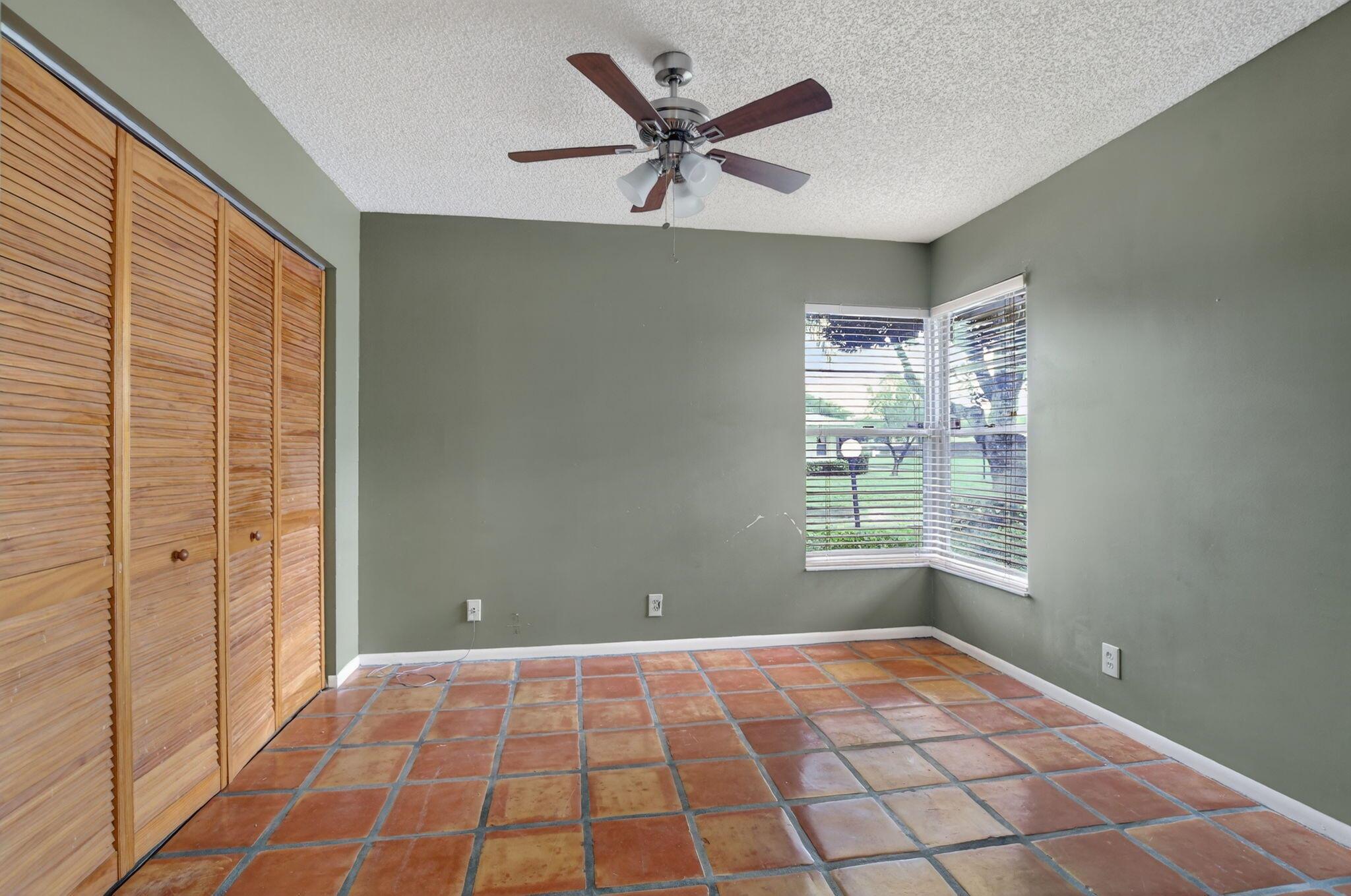 WHISPER WALK PARKLANE - Residential