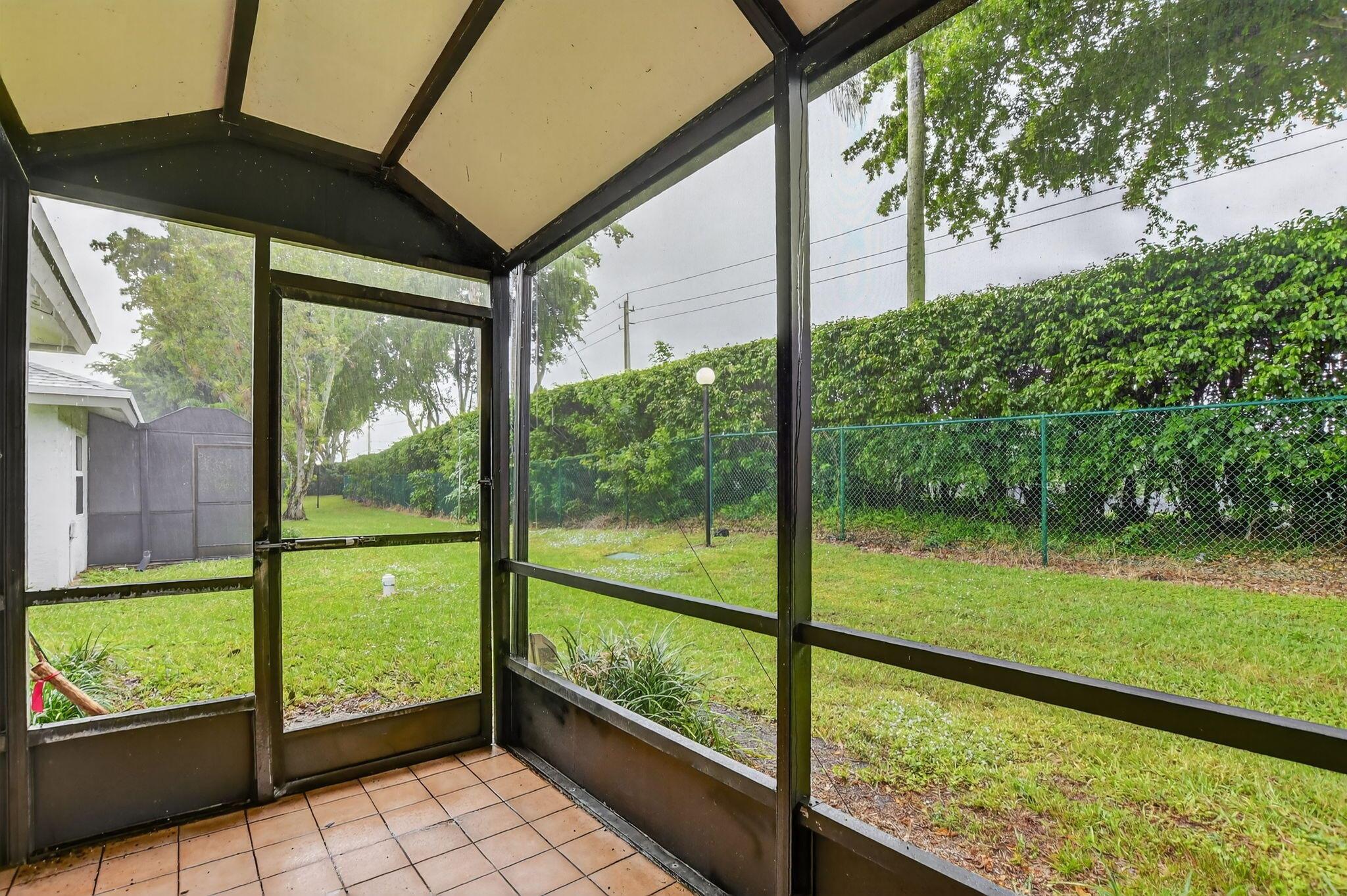 WHISPER WALK PARKLANE - Residential