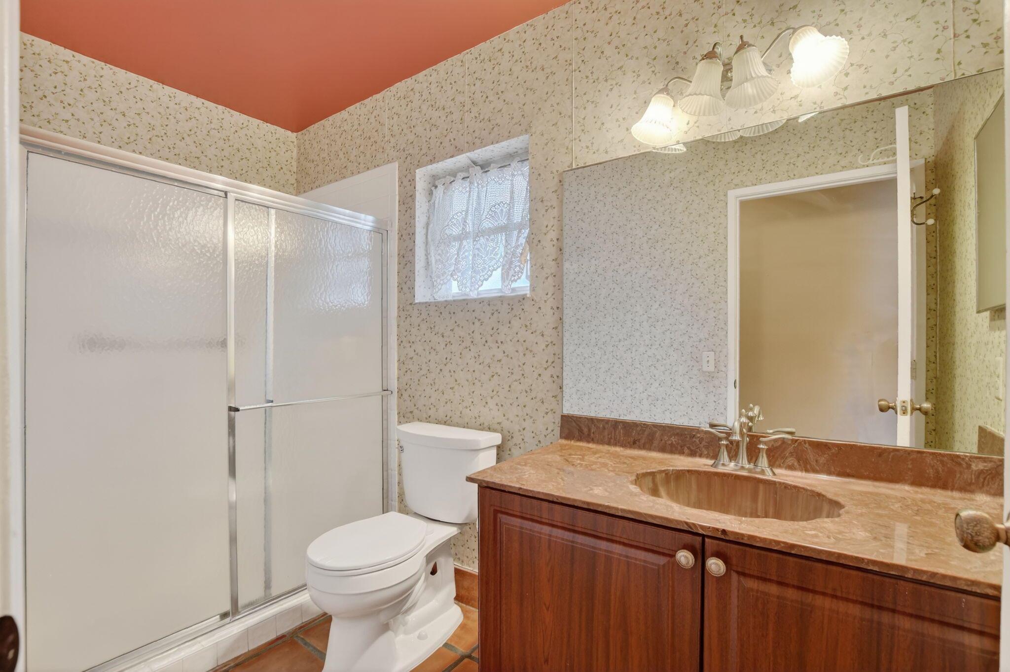 WHISPER WALK PARKLANE - Residential