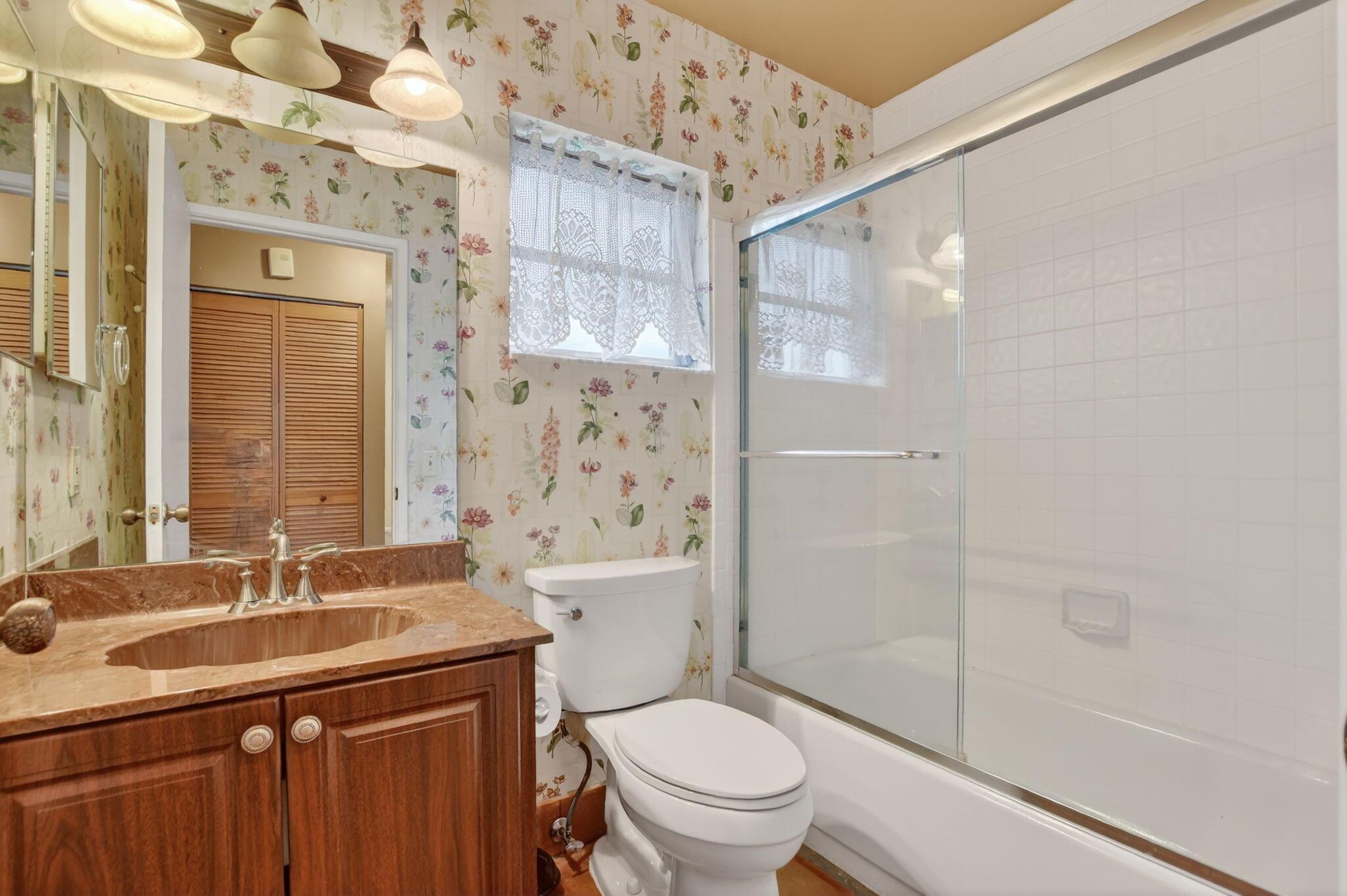 WHISPER WALK PARKLANE - Residential