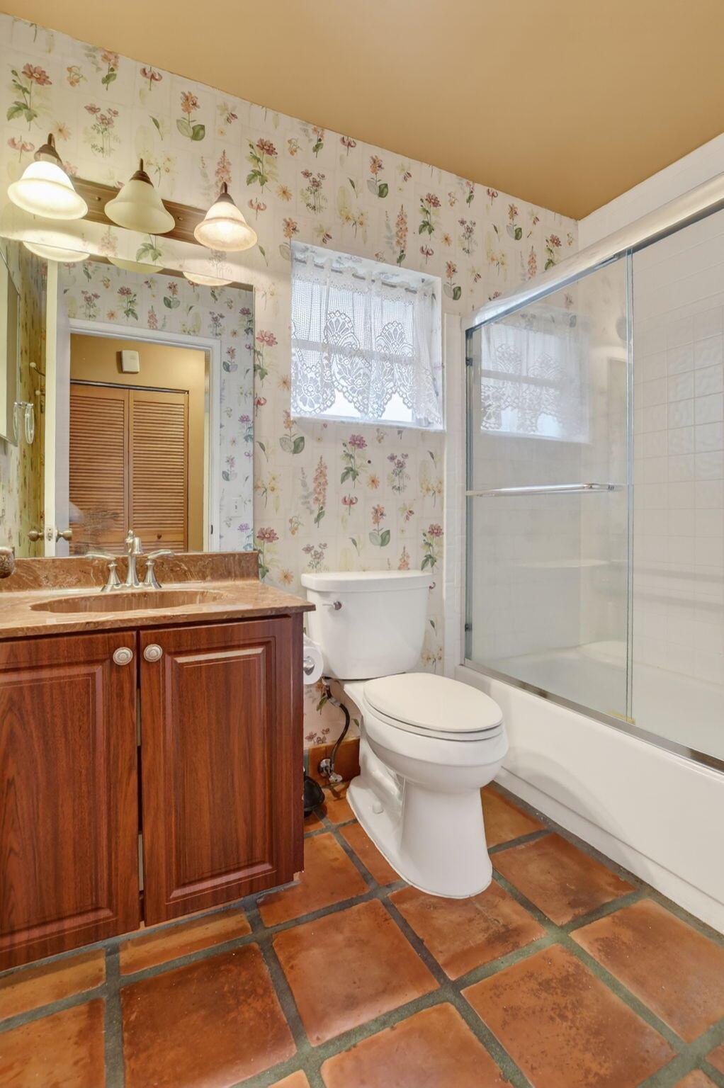 WHISPER WALK PARKLANE - Residential