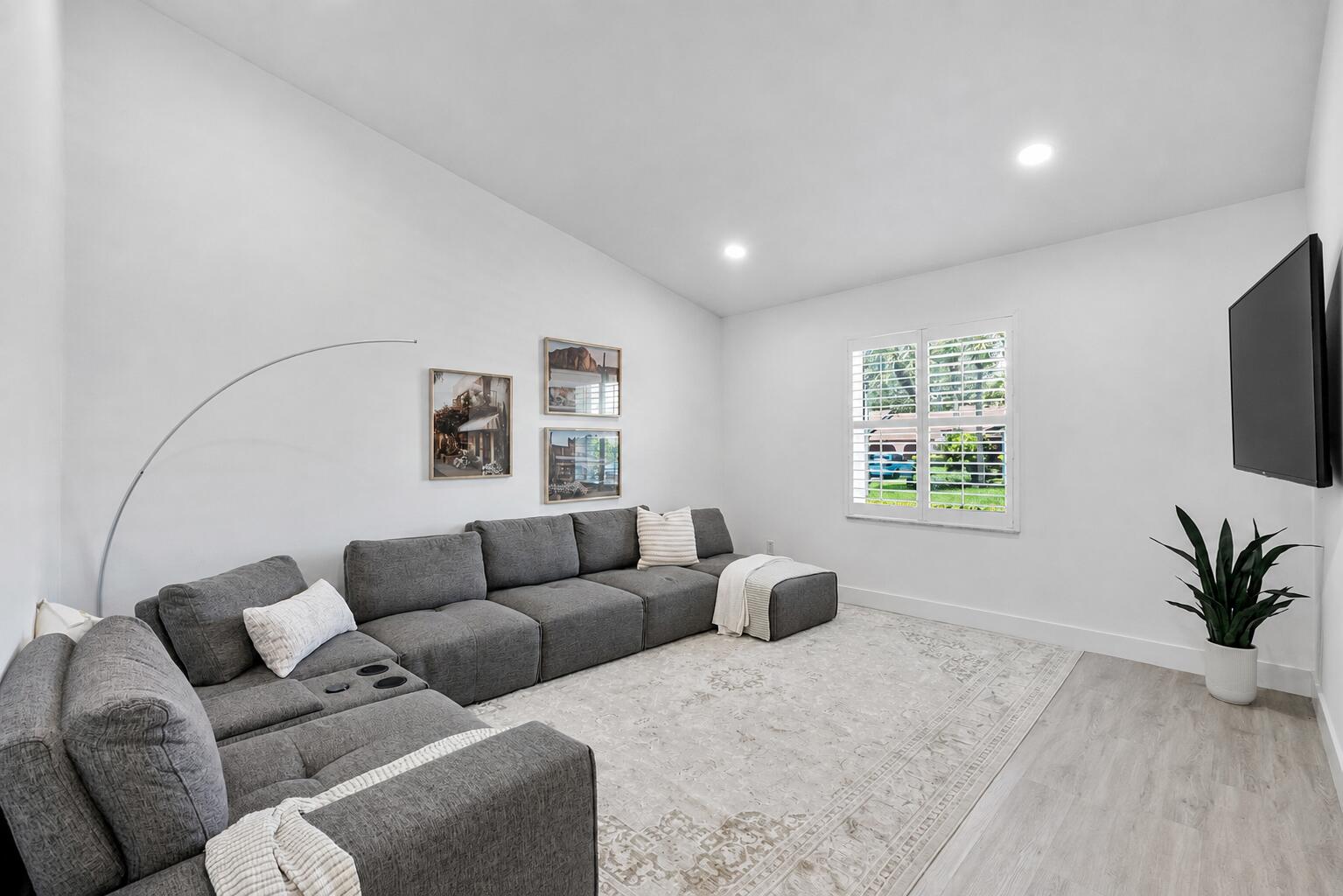 23284 SW 53rd Avenue D, Boca Raton FL 33433