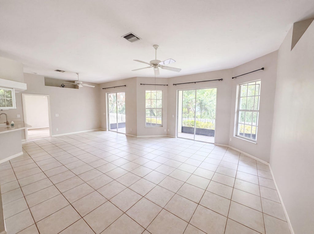 Photo of 400 46th CT, Vero Beach, FL 32968 (MLS # B26066104)