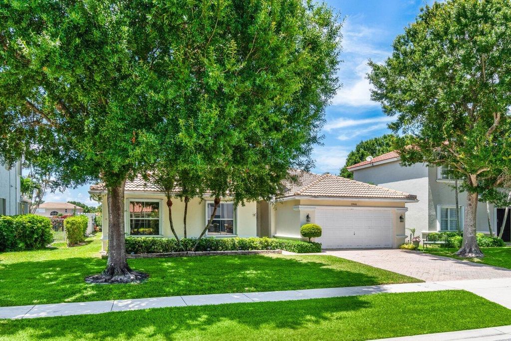 Photo of 5946 Bay Hill Circle, Lake Worth, FL 33463 (MLS # R11099921)