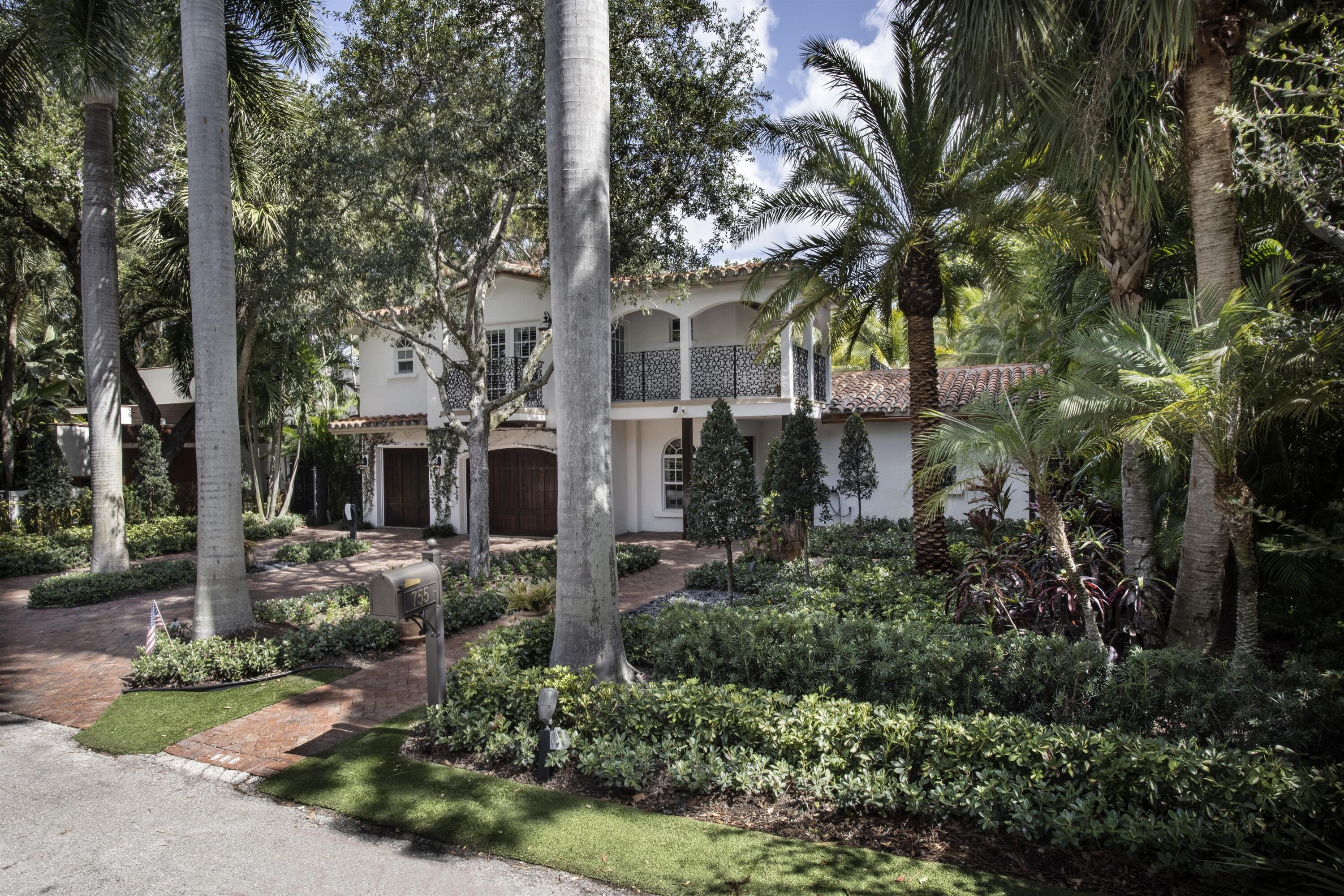 755 AURELIA Street