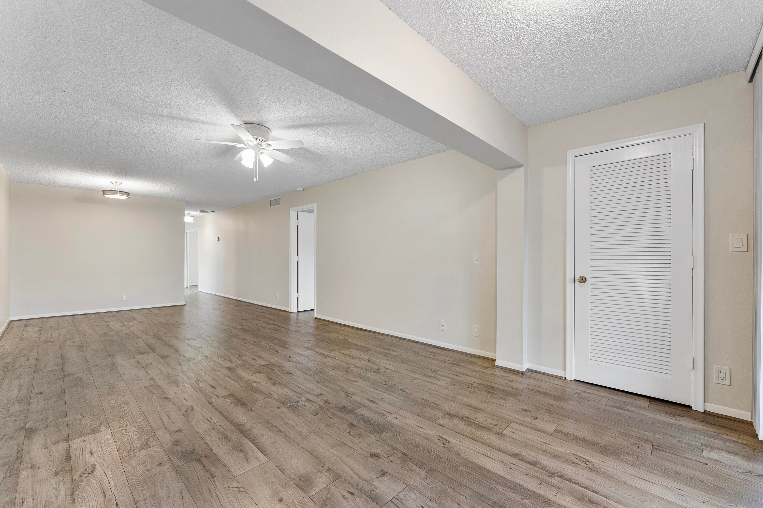 1160 Mahogany Way 103