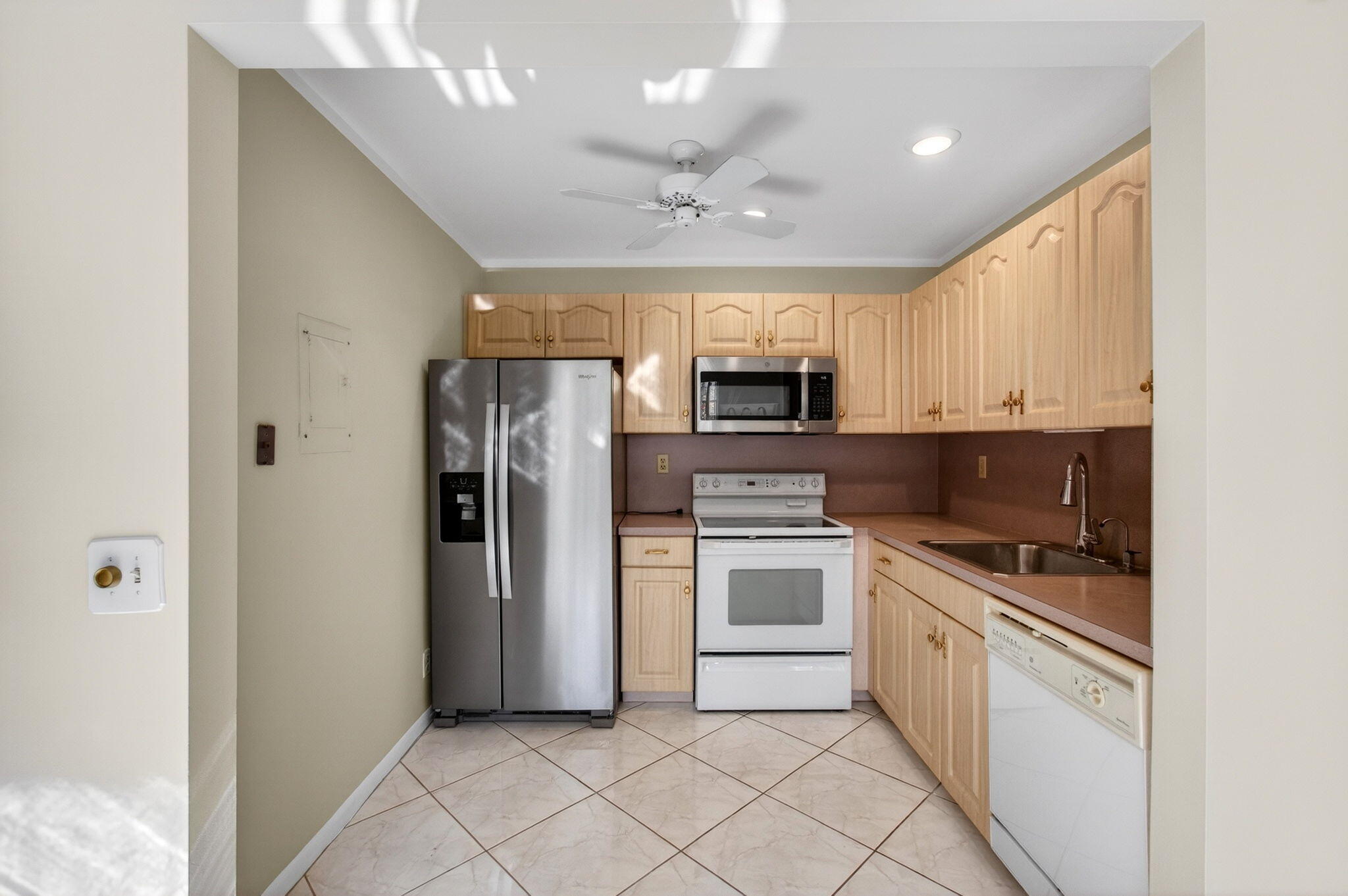 KINGS POINT - Residential