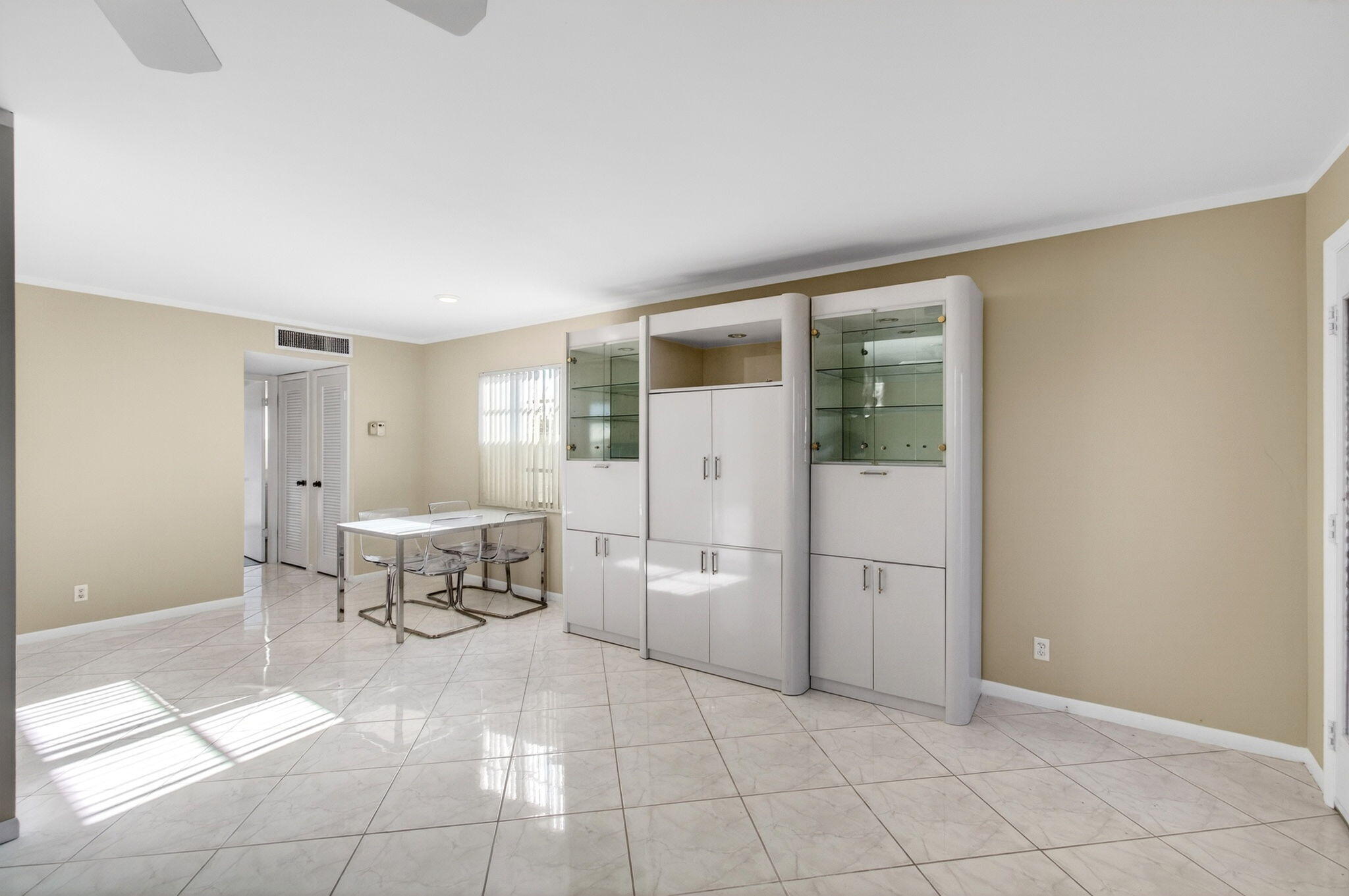 KINGS POINT - Residential