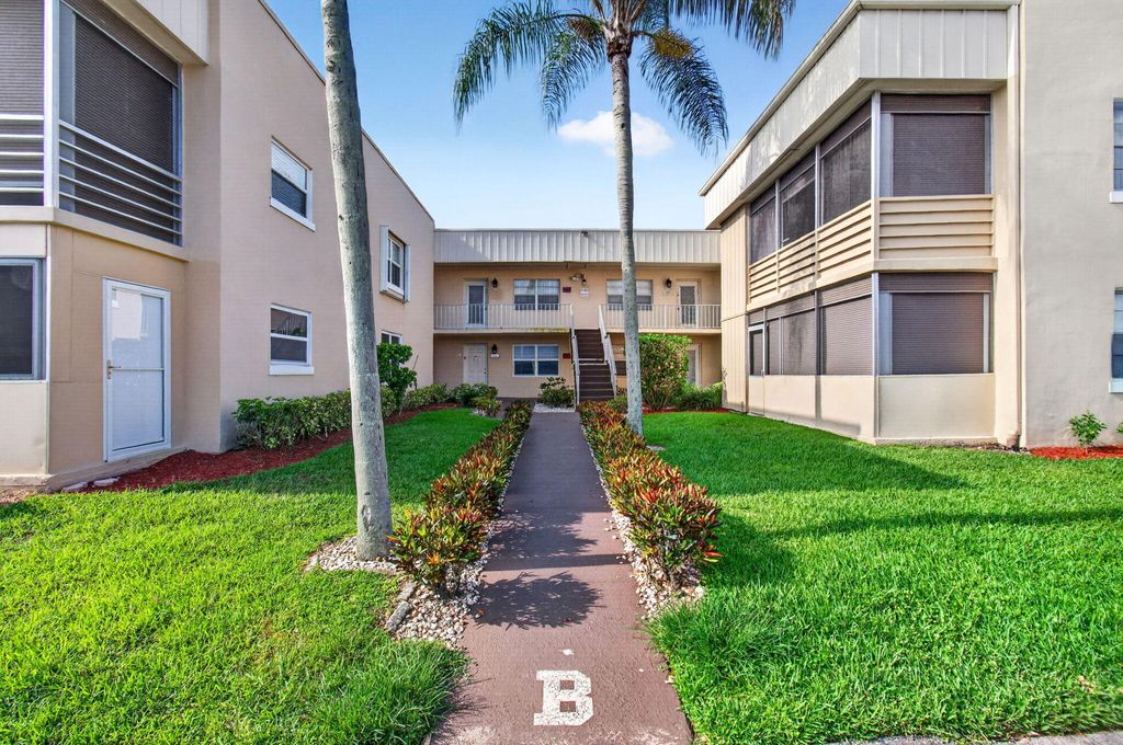 Photo of 95 Burgundy B, Delray Beach, FL 33484 (MLS # B26029304)