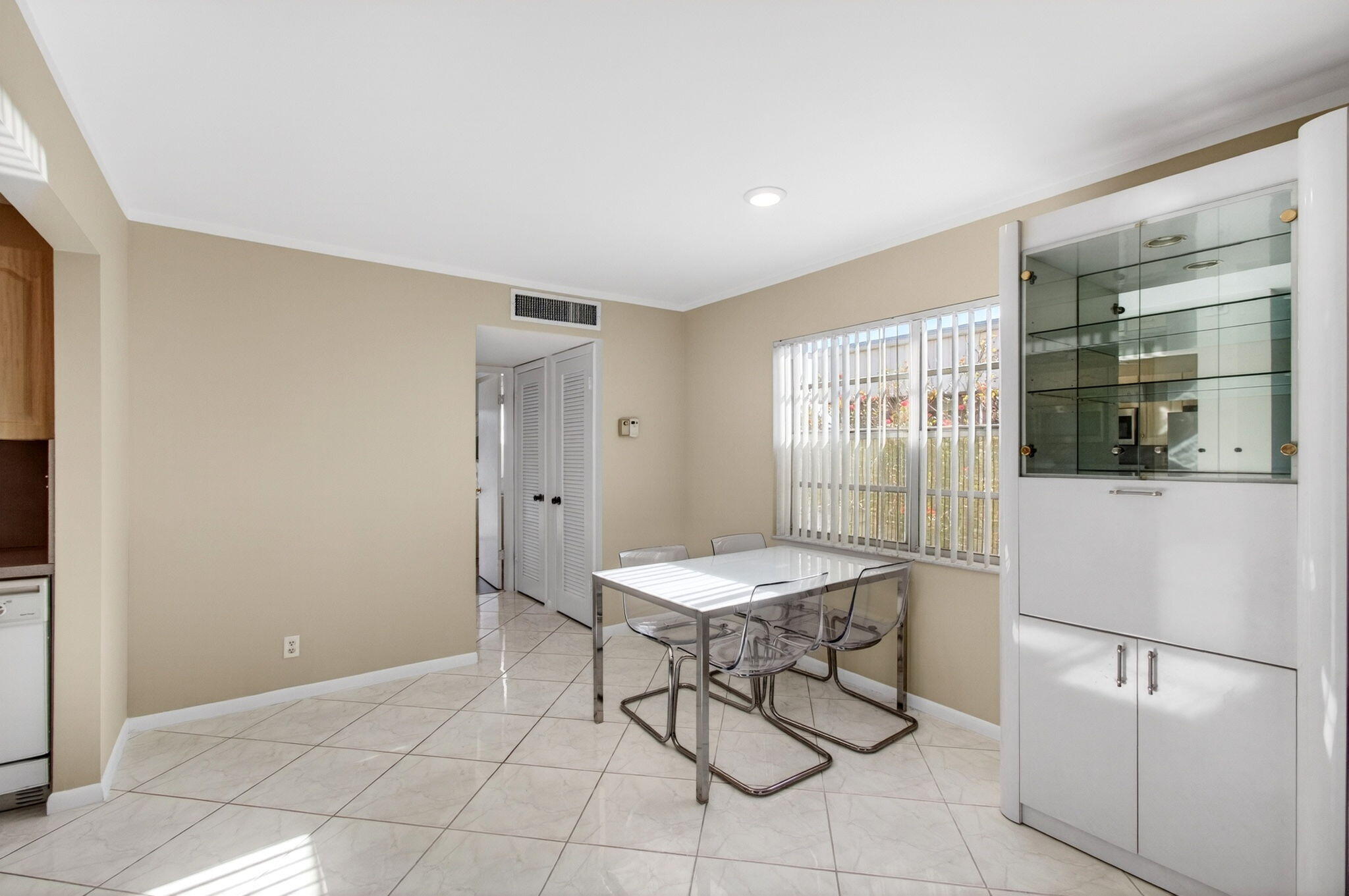 KINGS POINT - Residential