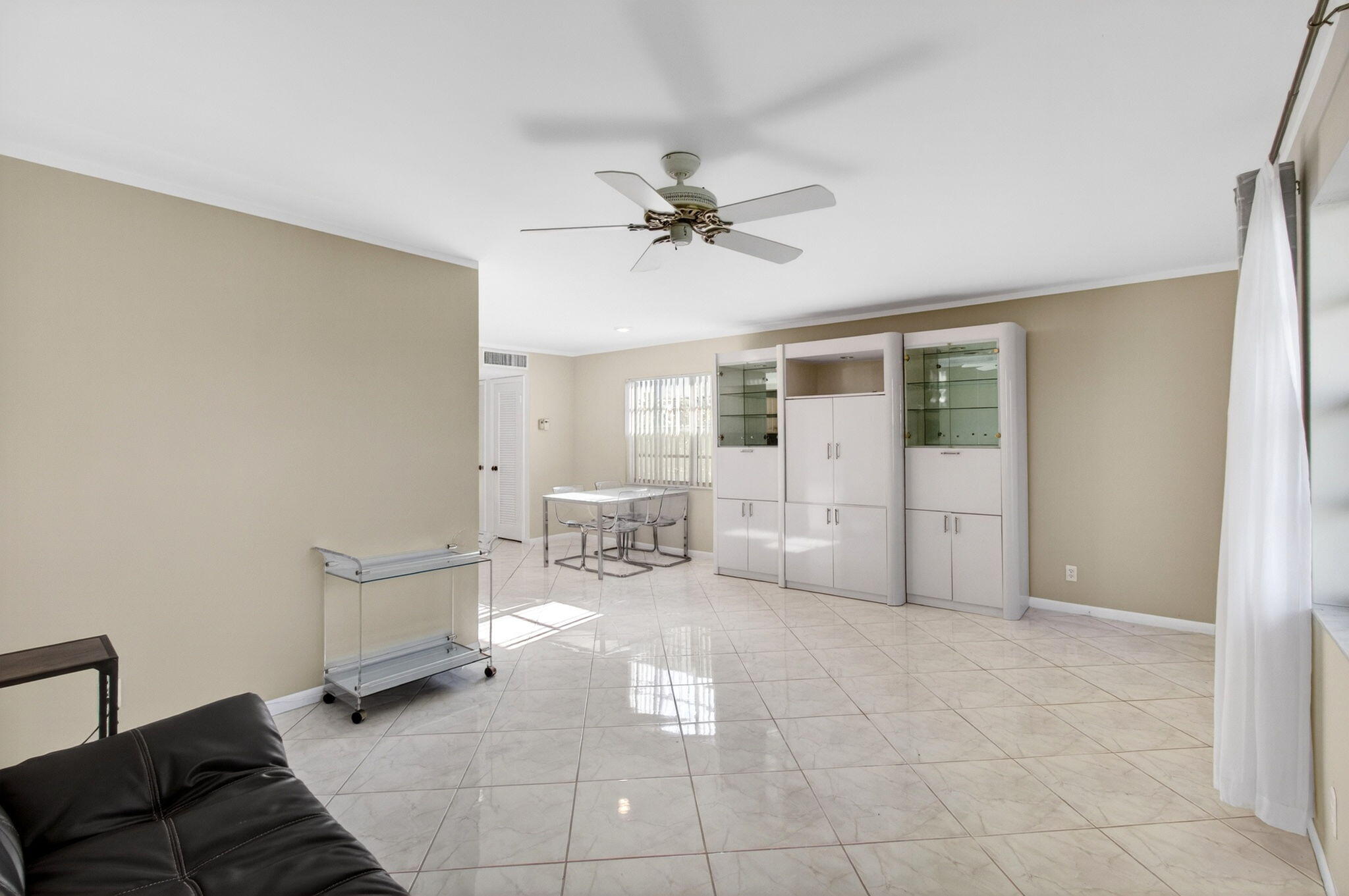KINGS POINT - Residential