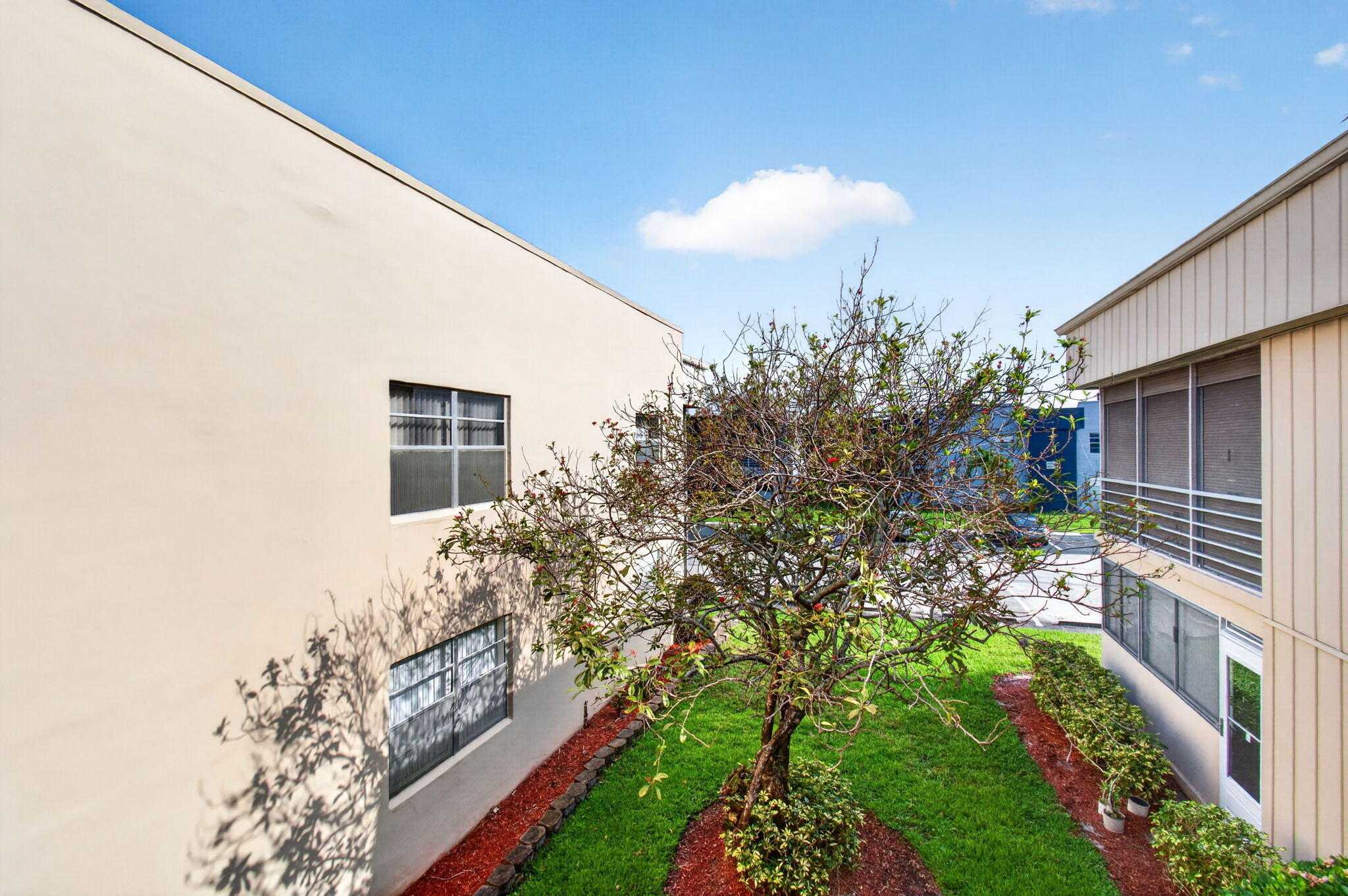 KINGS POINT - Residential