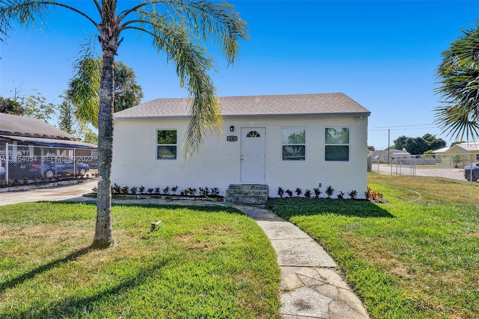 NORTH PALM BCH 4 - Residential Lease