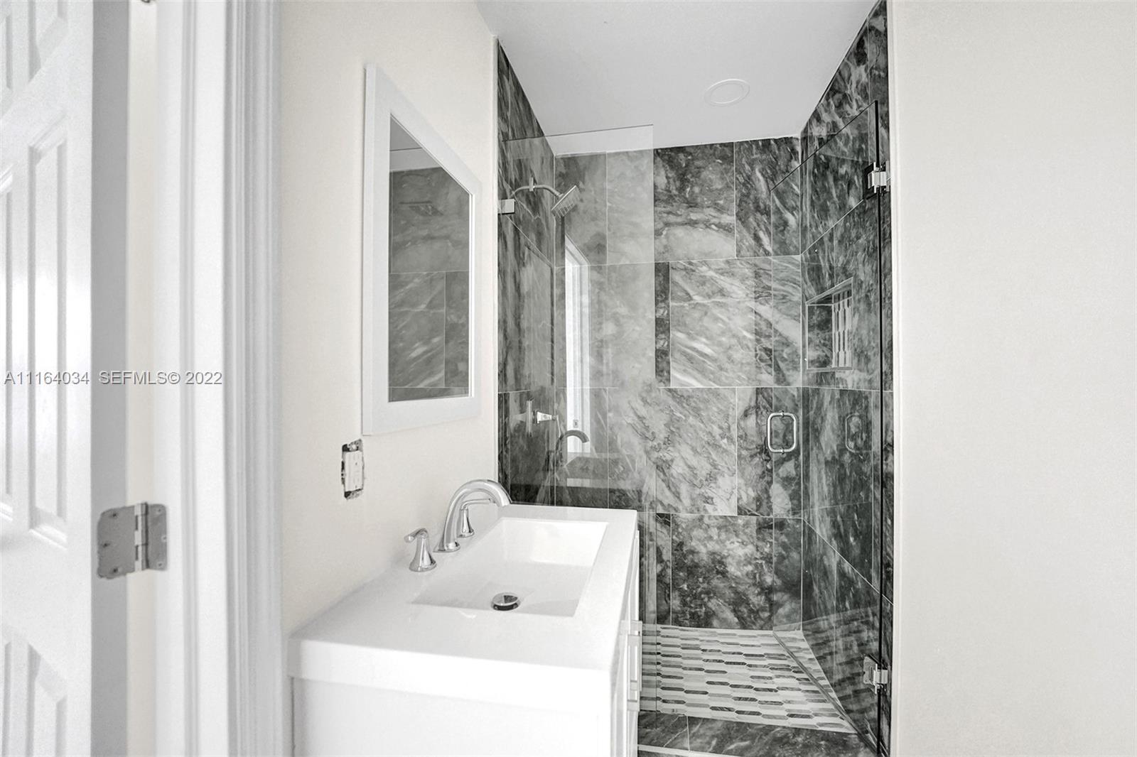 NORTH PALM BCH 4 - Residential Lease