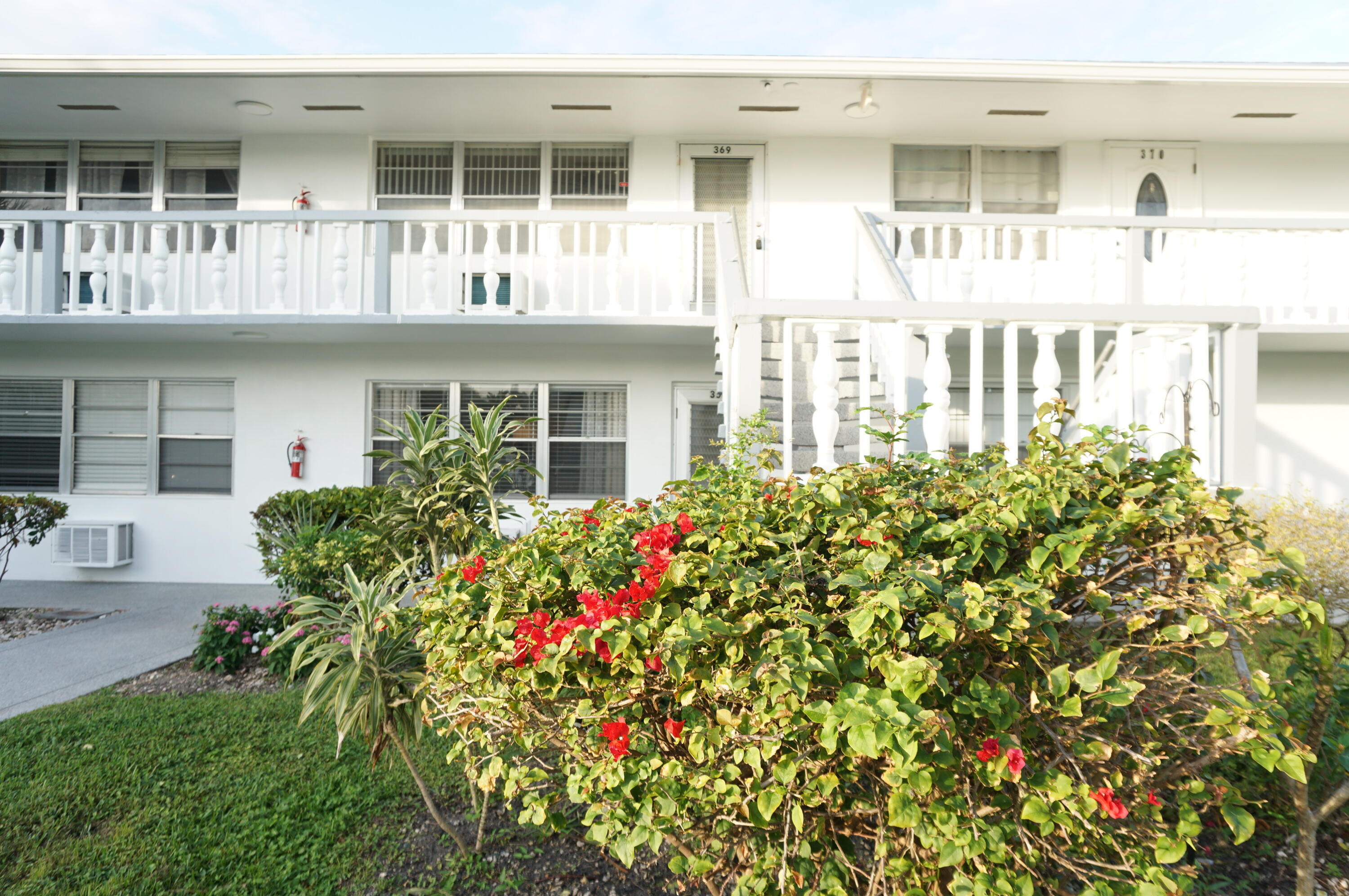 CENTURY VILLAGE - Residential Lease