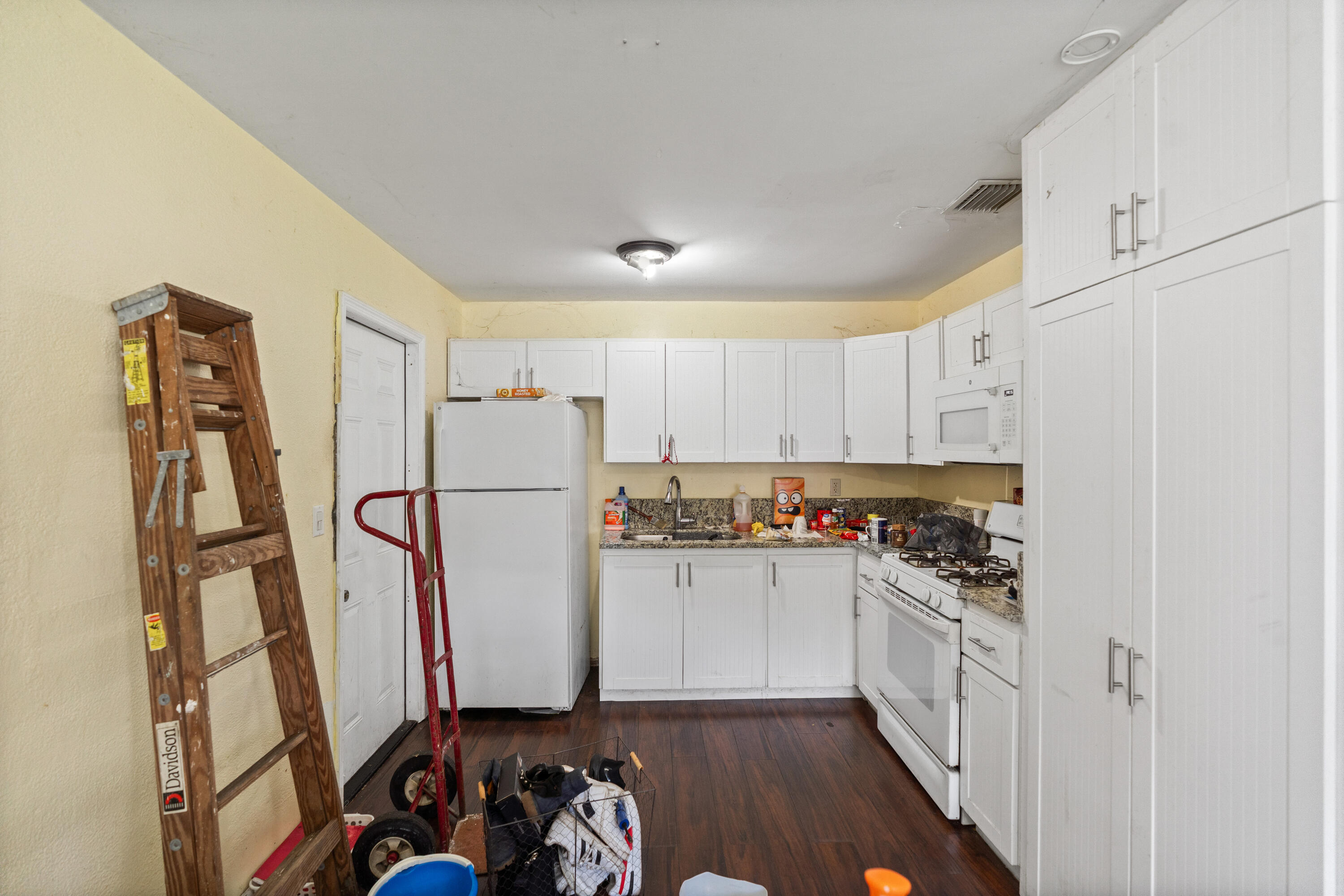 SUNRISE GOLF VILLAGE SEC ONE - Residential