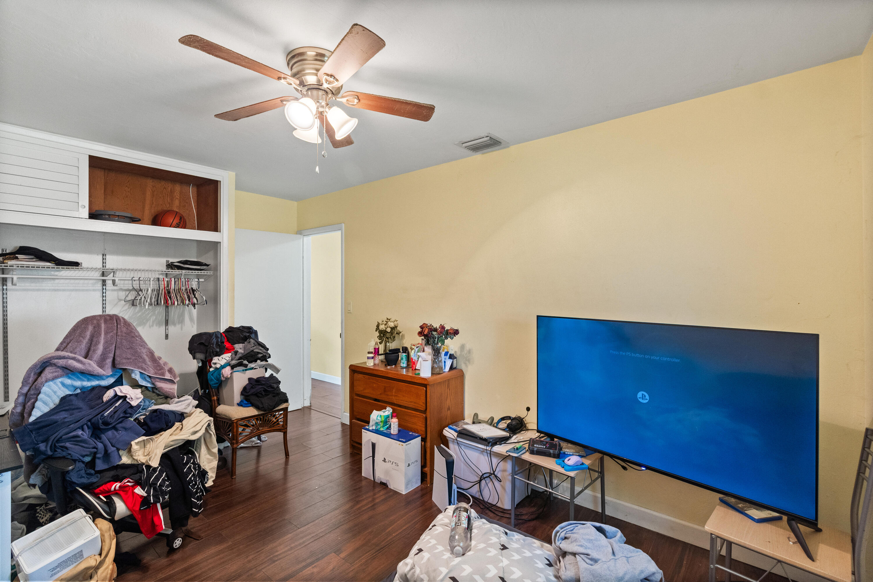 SUNRISE GOLF VILLAGE SEC ONE - Residential