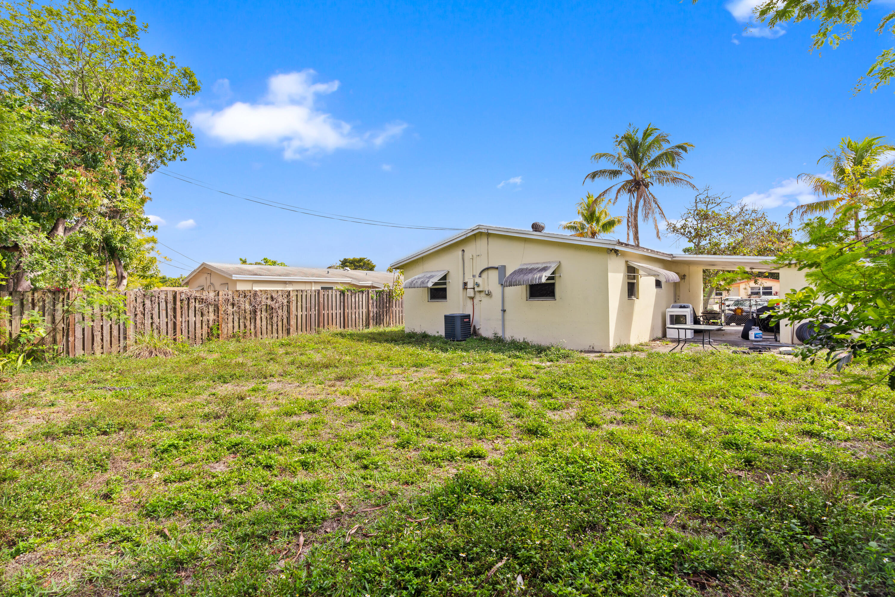 SUNRISE GOLF VILLAGE SEC ONE - Residential