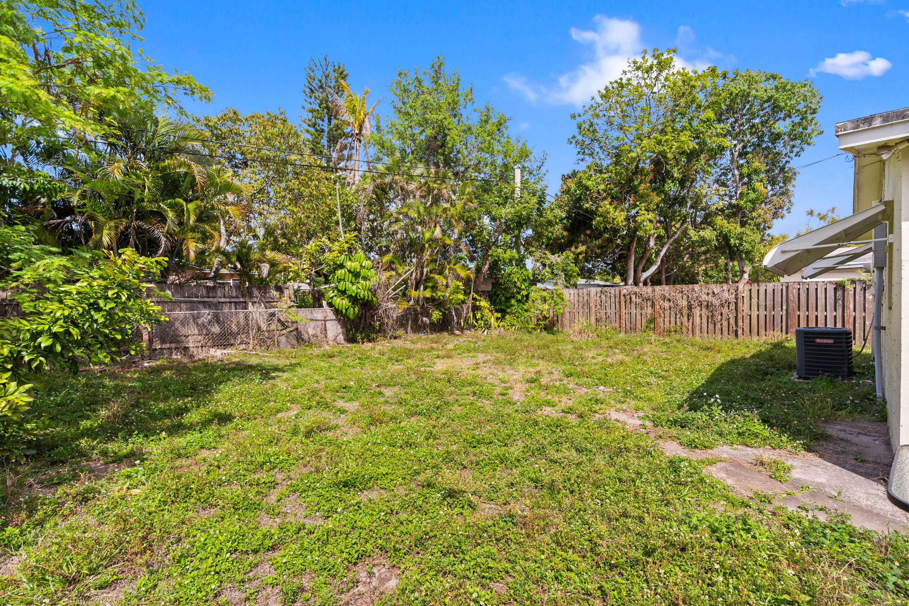 SUNRISE GOLF VILLAGE SEC ONE - Residential