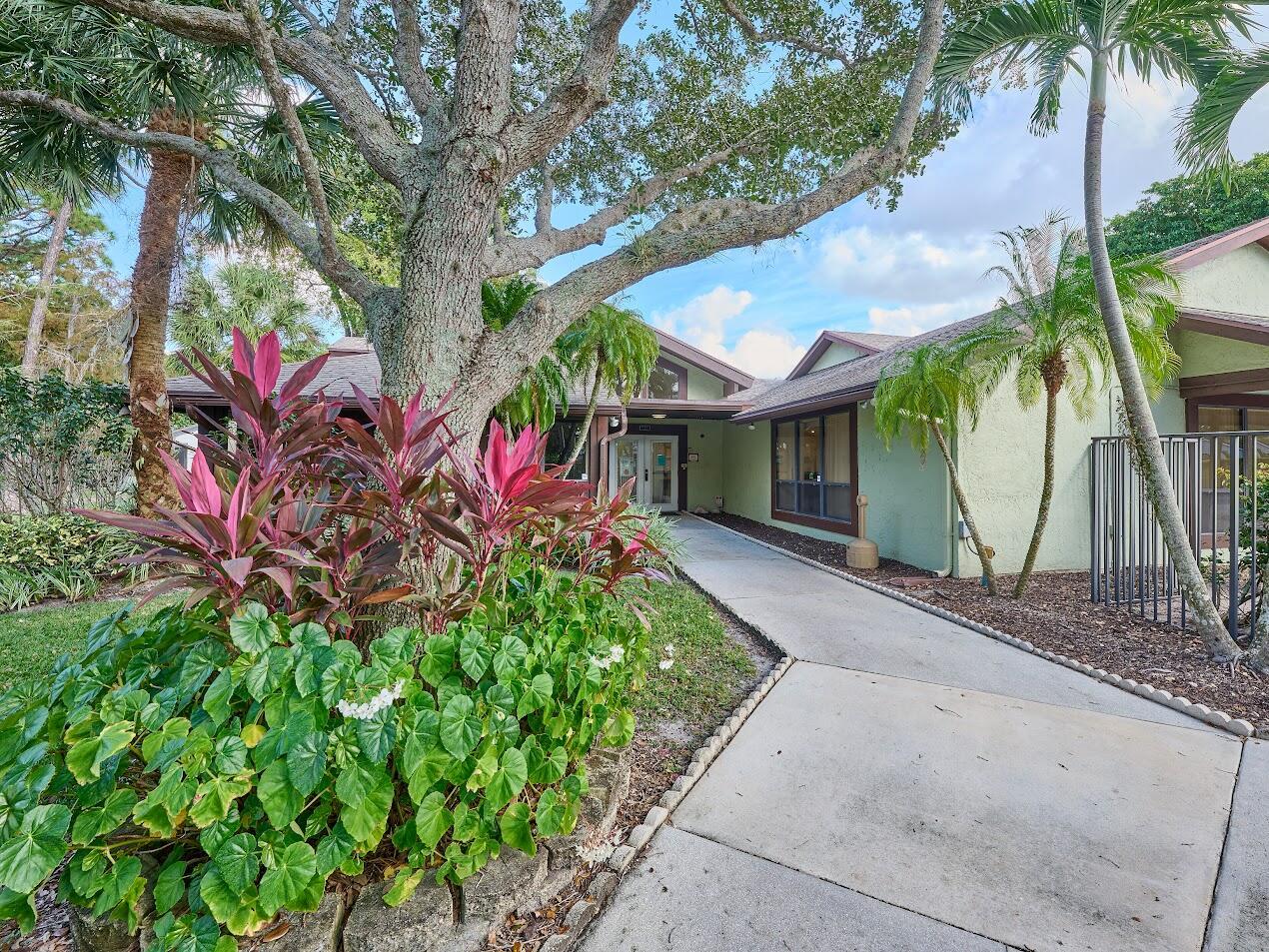 STRATHMORE GATE WEST UNIT - Residential