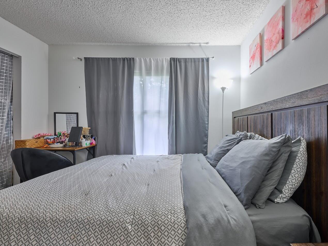 STRATHMORE GATE WEST UNIT - Residential